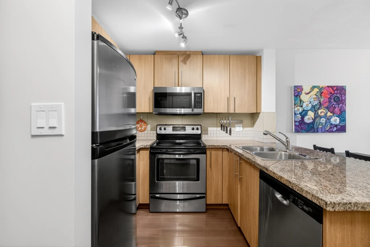Family Room Photo of 2503 892 Carnarvon Street, New Westminster, BC