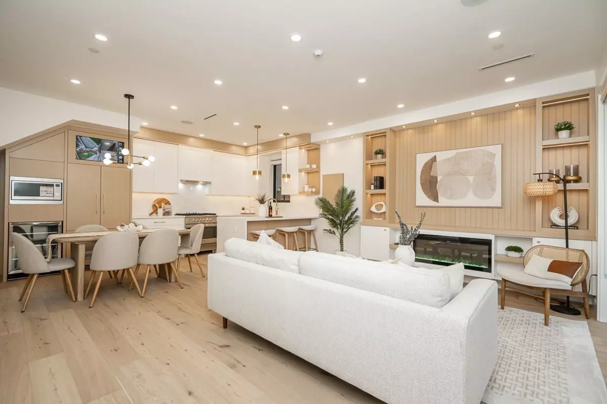 Family Room Photo of 1 150 E 51st Avenue, Vancouver, BC