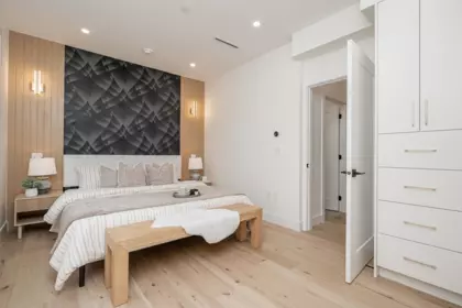 Basement Recreation Room Photo of 1 150 E 51st Avenue, Vancouver, BC