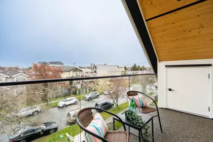 Garden / Landscaping Photo of 1 150 E 51st Avenue, Vancouver, BC