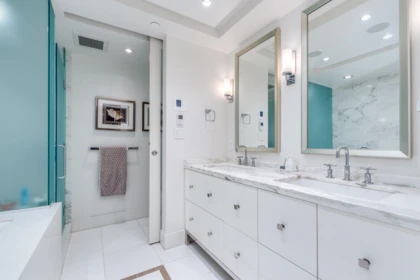 Guest Bathroom Photo of 3204 667 Howe Street, Vancouver, BC