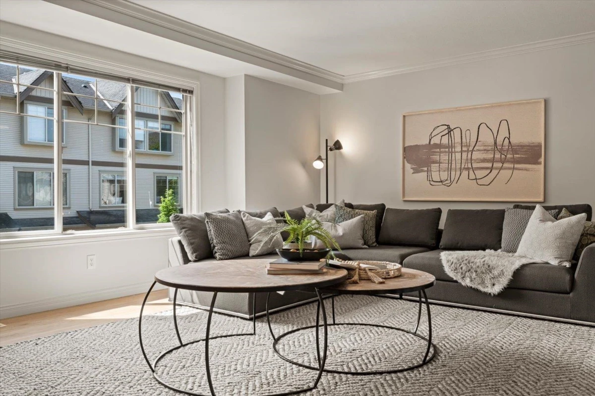 Living Room Photo of 34 5556 Peach Road, Chilliwack, BC