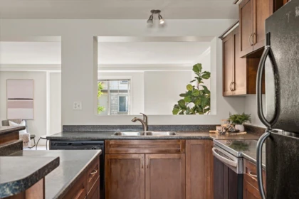 Kitchen Island Photo of 34 5556 Peach Road, Chilliwack, BC