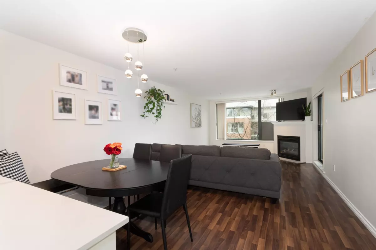 Dining Area Photo of 314 225 Newport Drive, Port Moody, BC