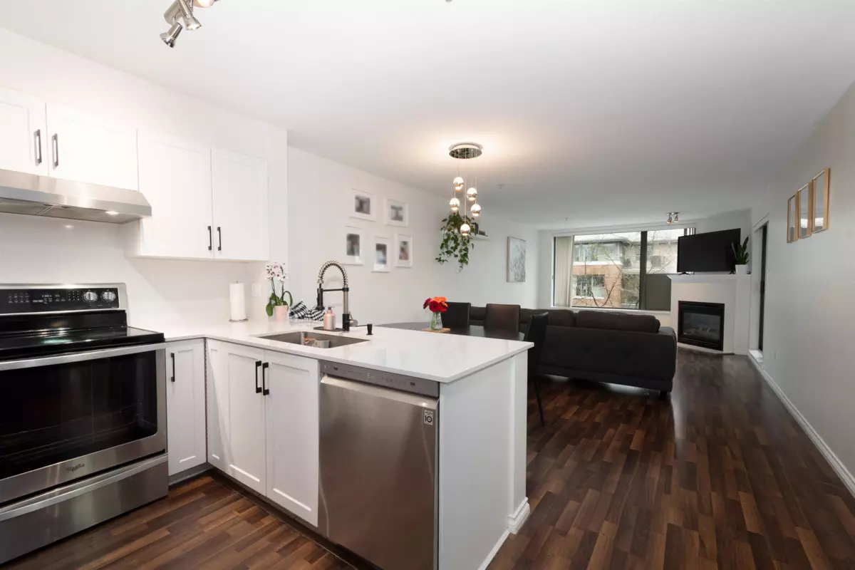 Family Room Photo of 314 225 Newport Drive, Port Moody, BC