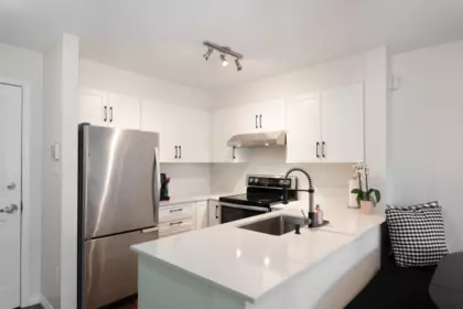 Mudroom Photo of 314 225 Newport Drive, Port Moody, BC
