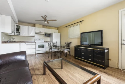 Laundry Room Photo of 12649 89 Avenue, Surrey, BC