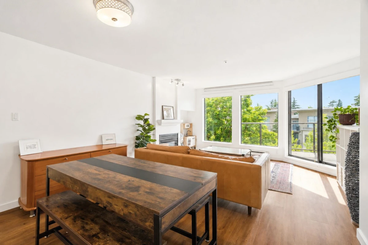 Dining Area Photo of 413 2968 Burlington Drive, Coquitlam, BC