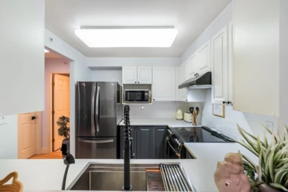 Primary Bathroom Photo of 408 3070 Guildford Way, Coquitlam, BC