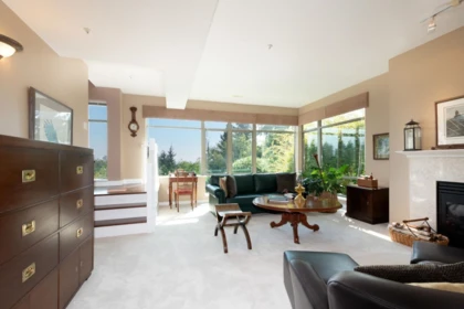 Hallway Photo of 3178 Deer Ridge Drive, West Vancouver, BC