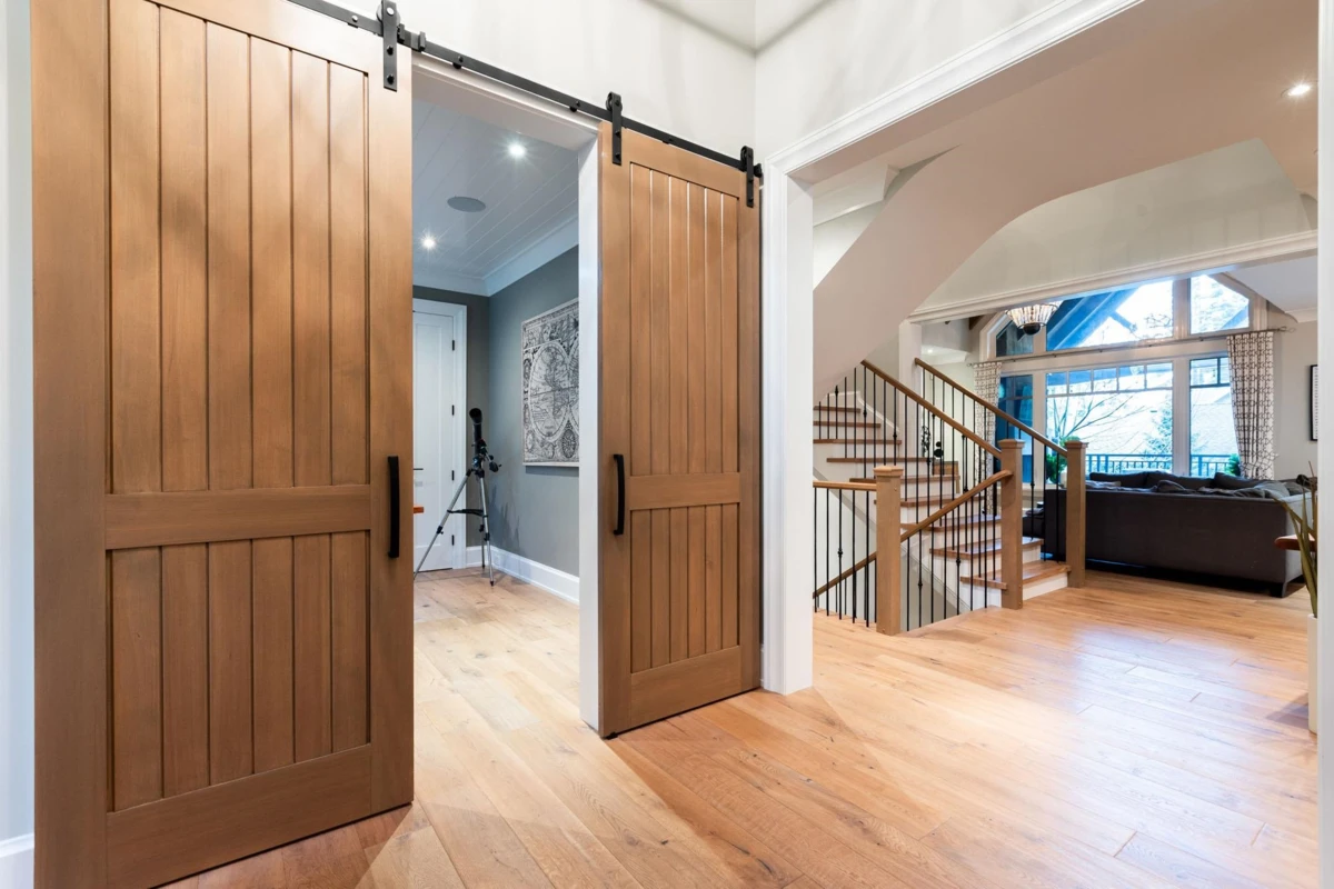 Family Room Photo of 2615 Dogwood Drive, Surrey, BC