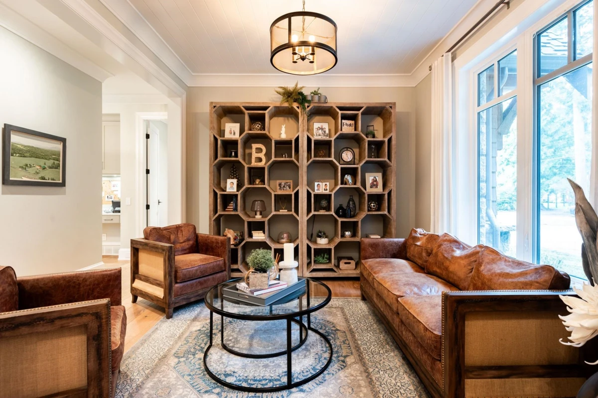 Living Room Photo of 2615 Dogwood Drive, Surrey, BC