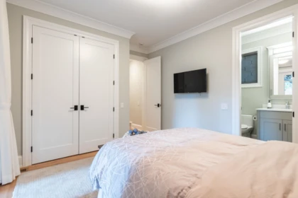 Laundry Room Photo of 2615 Dogwood Drive, Surrey, BC