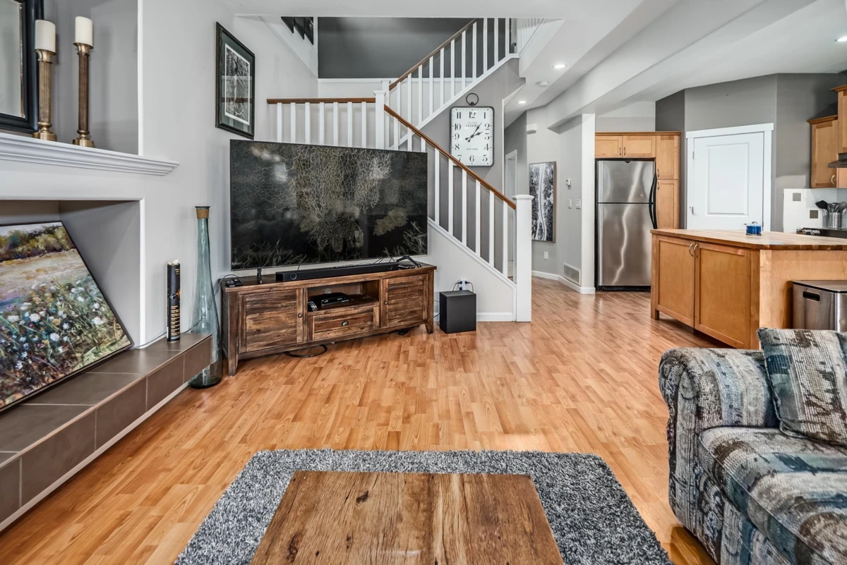 Dining Area Photo of 19141 68 Avenue, Surrey, BC