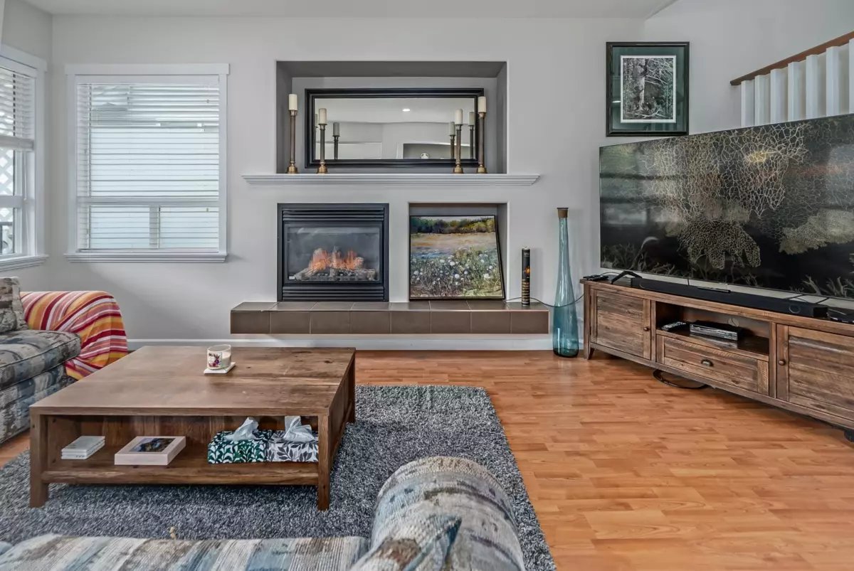 Living Room Photo of 19141 68 Avenue, Surrey, BC