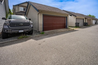 Hot Tub / Spa Photo of 19141 68 Avenue, Surrey, BC