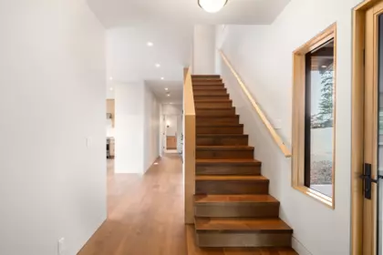 Entry Foyer Photo of 865 Forster Lane, Bowen Island, BC