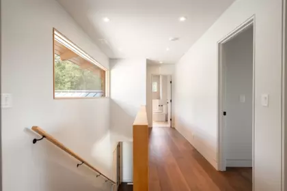 Hallway Photo of 865 Forster Lane, Bowen Island, BC