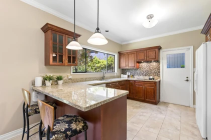 Breakfast Nook Photo of 396 Mathers Avenue, West Vancouver, BC
