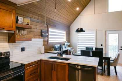 Breakfast Nook Photo of HG171 71399 Grove Boulevard, Hope, BC