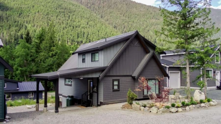 Outdoor Deck Photo of HG171 71399 Grove Boulevard, Hope, BC