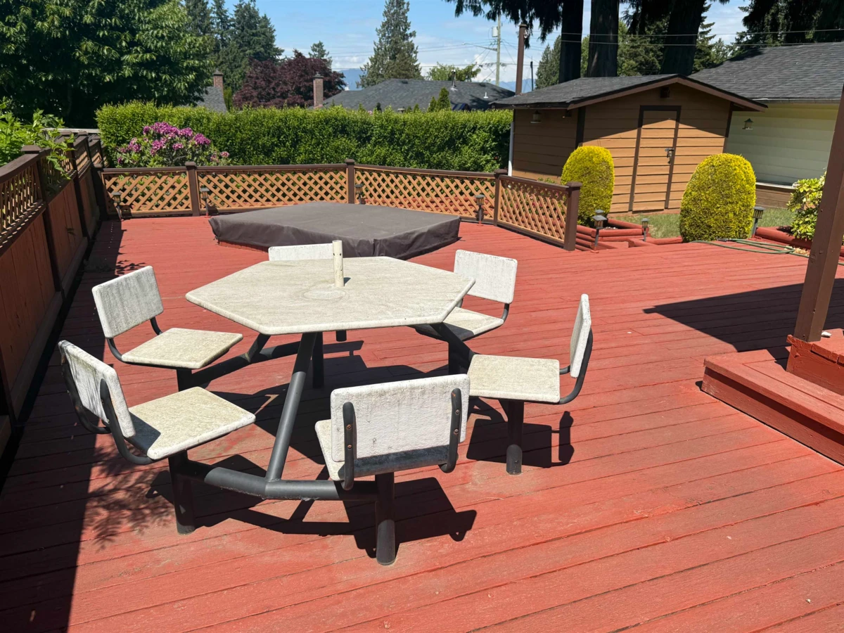 Living Room Photo of 11525 96a Avenue, Surrey, BC