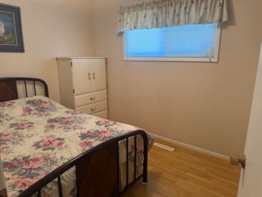 Guest Bathroom Photo of 11525 96a Avenue, Surrey, BC