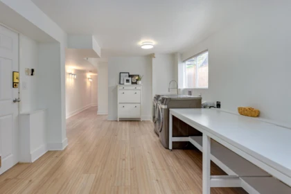 Hallway Photo of 6488 Sunshine Place, Delta, BC