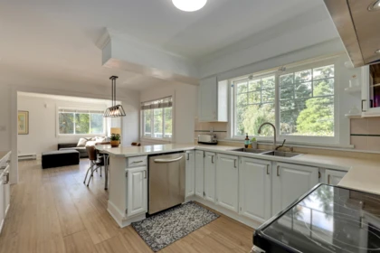 Kitchen Island Photo of 6488 Sunshine Place, Delta, BC