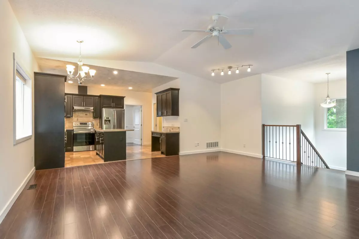 Family Room Photo of 34028 Walnut Avenue, Abbotsford, BC