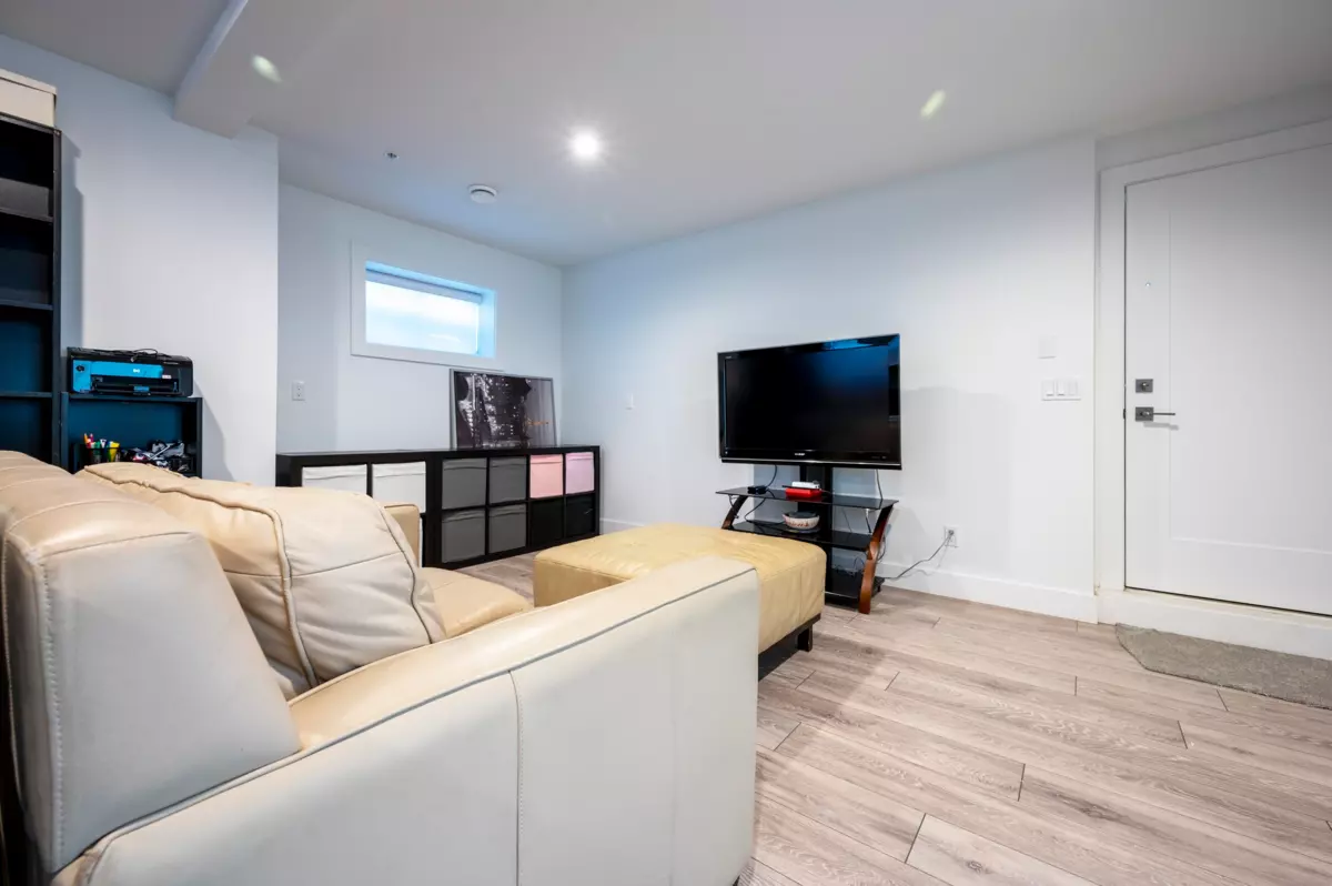 Family Room Photo of 4728 Carl Creek Lane, Abbotsford, BC