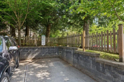 Hot Tub / Spa Photo of 1 8277 161 Street, Surrey, BC