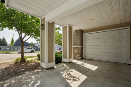 Swimming Pool Photo of 1 8277 161 Street, Surrey, BC