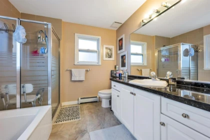 Laundry Room Photo of 16011 110 Avenue, Surrey, BC