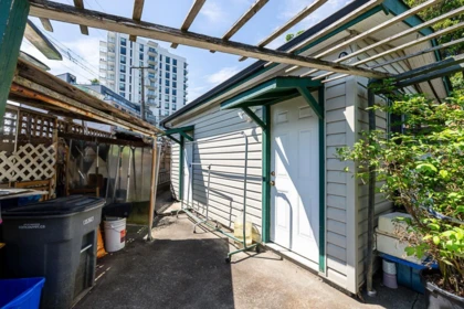 Garden / Landscaping Photo of 3553 Inverness Street, Vancouver, BC