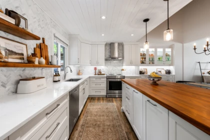Kitchen Island Photo of 4547 196a Street, Langley, BC
