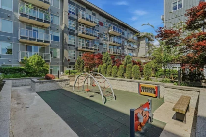 Loft / Bonus Room Photo of 211 10838 Whalley Boulevard, Surrey, BC