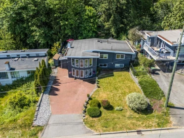 Fitness Center Photo Near 348 Seaforth Crescent, Coquitlam, BC