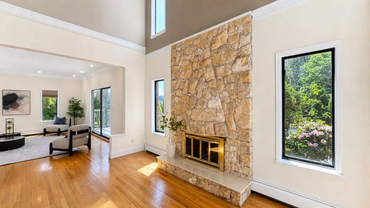 Living Room Photo of 1277 Charter Hill Drive, Coquitlam, BC