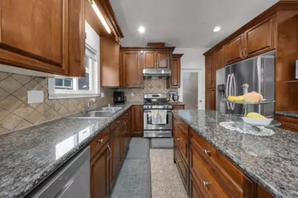 Breakfast Nook Photo of 17460 64a Avenue, Surrey, BC