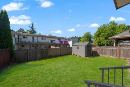 Front Yard Photo of 17460 64a Avenue, Surrey, BC