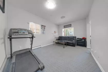 Hallway Photo of 17460 64a Avenue, Surrey, BC