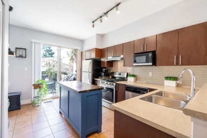 Primary Bathroom Photo of 52 15152 62a Avenue, Surrey, BC