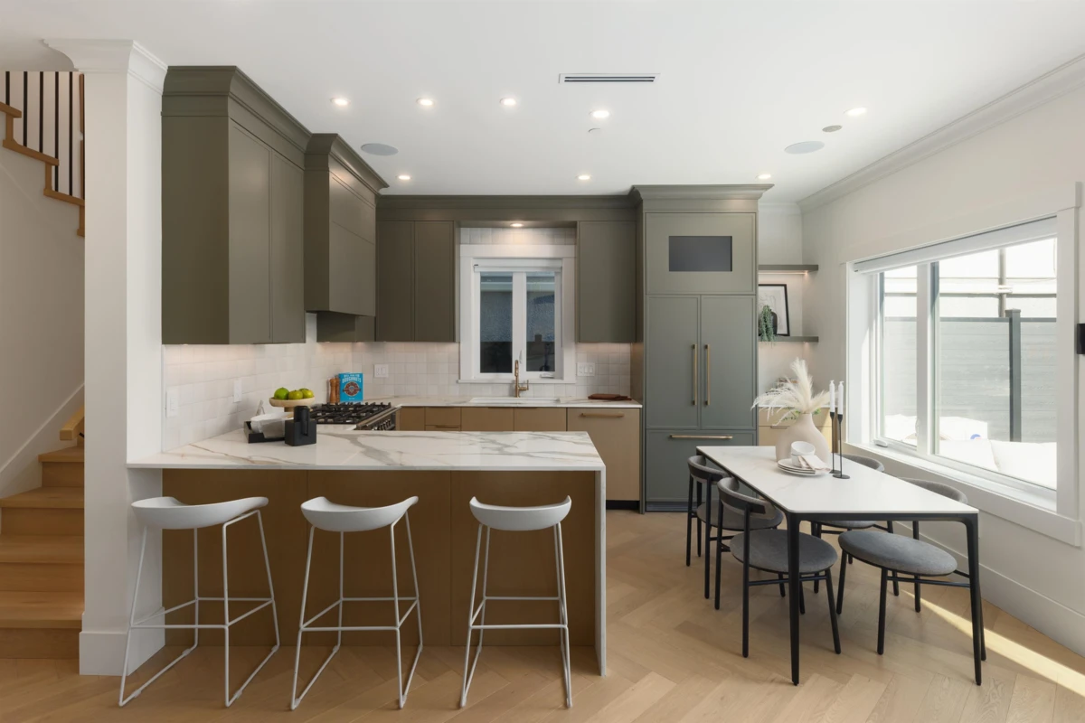 Dining Area Photo of 2 258 E 19 Avenue, Vancouver, BC