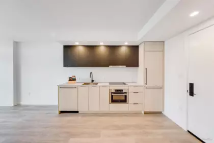 Kitchen Island Photo of 1710 13738 Central Avenue, Surrey, BC