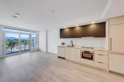 Kitchen Photo of 1710 13738 Central Avenue, Surrey, BC