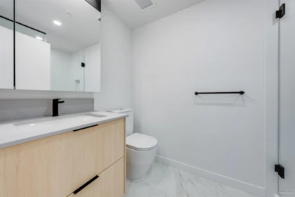 Mudroom Photo of 1710 13738 Central Avenue, Surrey, BC