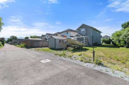 Hot Tub / Spa Photo of 34609 7 Avenue, Abbotsford, BC