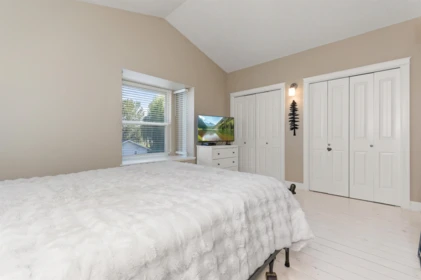 Laundry Room Photo of 34609 7 Avenue, Abbotsford, BC