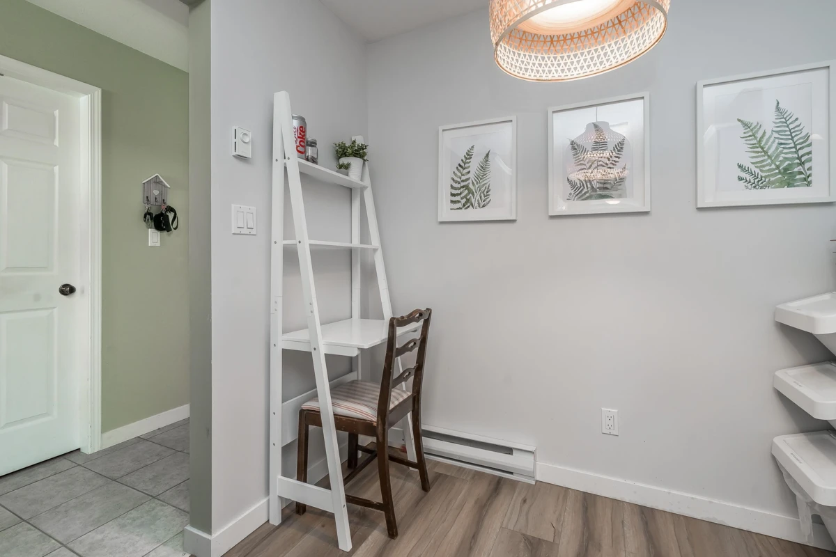 Family Room Photo of 311 9018 208 Street, Langley, BC